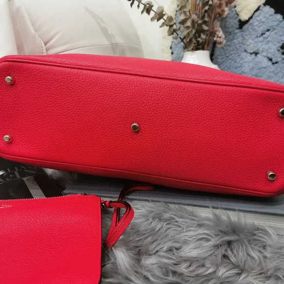 Dior Diorissimo Taurillon Leather Color Vermillion Red Hardware Champagne Gold - Picture 5 of 5